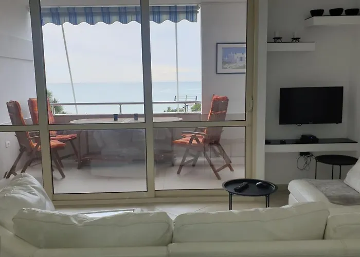 M&I Beach Apartment With Sea View